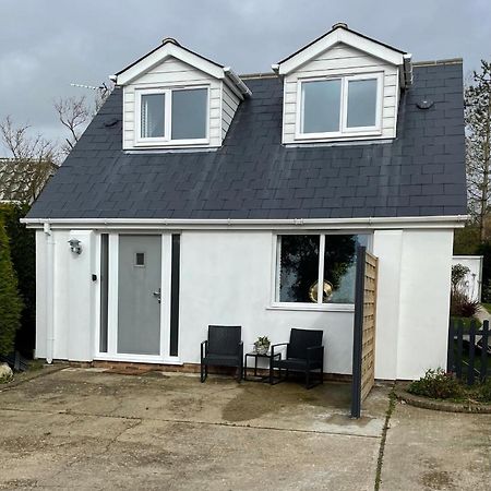 The Bolt Hole Hythe Panoramic Coast And Sea Views Vila Exterior foto