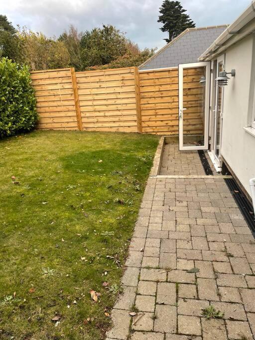 The Bolt Hole Hythe Panoramic Coast And Sea Views Vila Exterior foto
