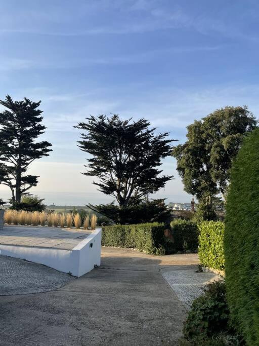 The Bolt Hole Hythe Panoramic Coast And Sea Views Vila Exterior foto