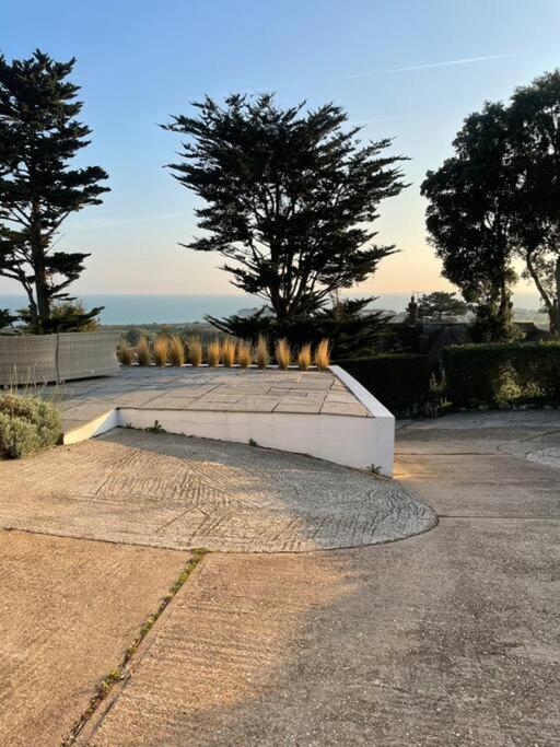 The Bolt Hole Hythe Panoramic Coast And Sea Views Vila Exterior foto
