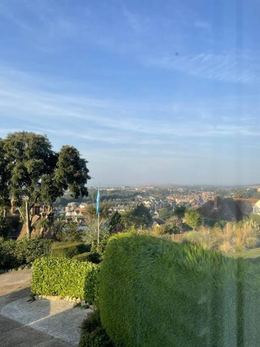 The Bolt Hole Hythe Panoramic Coast And Sea Views Vila Exterior foto