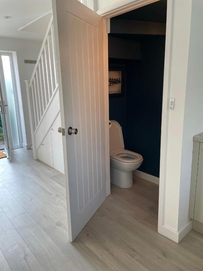 The Bolt Hole Hythe Panoramic Coast And Sea Views Vila Exterior foto